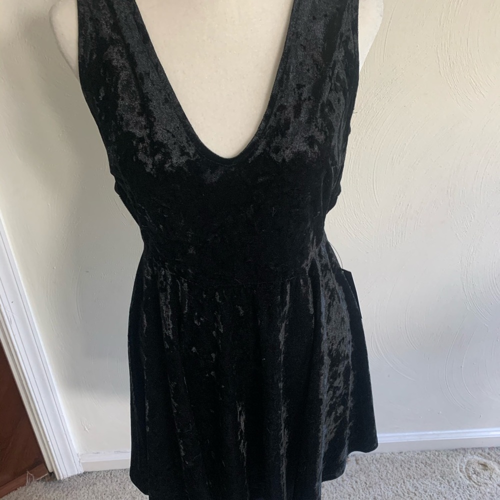 Lulus black velvet dress NWT